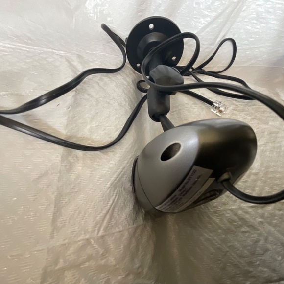 SYLVANIA weatherproof COLOR SECURITY CAMERA NEW INSIDE /OUTSIDE - Picture 5 of 13